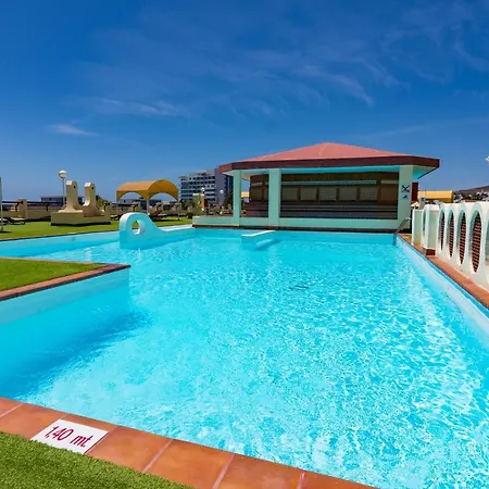 Apartment The House Of Nonni Ventura - Beachfront, Ocean View, Wi-fi, Aircon, Swimming Pool