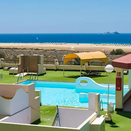 Apartment The House Of Nonni Ventura - Beachfront, Ocean View, Wi-fi, Aircon, Swimming Pool
