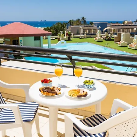 Apartment The House Of Nonni Ventura - Beachfront, Ocean View, Wi-fi, Aircon, Swimming Pool *