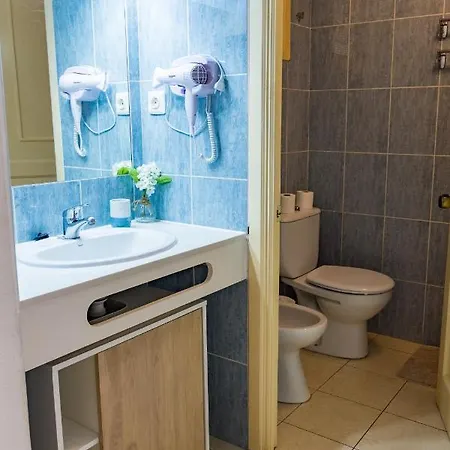 Апартаменты The House Of Nonni Ventura - Beachfront, Ocean View, Wi-fi, Aircon, Swimming Pool Морро-дель-Хабле