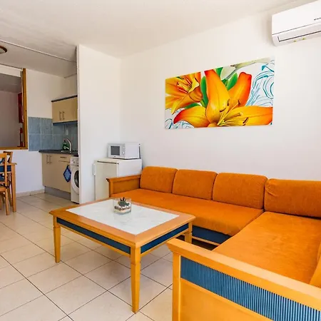 The House Of Nonni Ventura - Beachfront, Ocean View, Wi-fi, Aircon, Swimming Pool Appartement