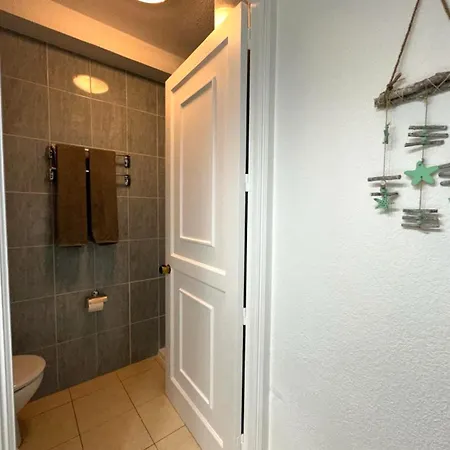 Апартаменты The House Of Nonni Ventura - Beachfront, Ocean View, Wi-fi, Aircon, Swimming Pool *