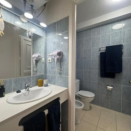 Apartamento The House Of Nonni Ventura - Beachfront, Ocean View, Wi-fi, Aircon, Swimming Pool